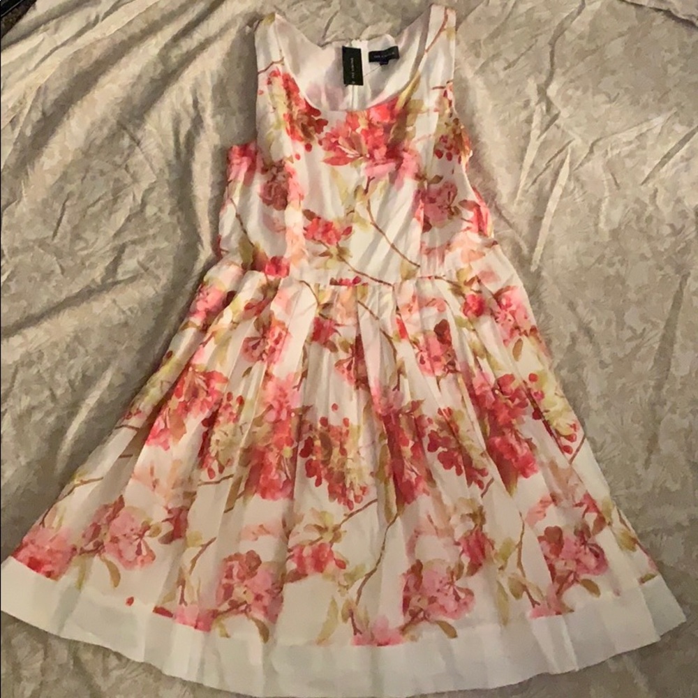 Perfect summer dress.